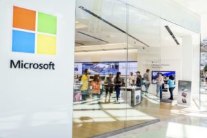 Lee más sobre el artículo Microsoft cerrará permanentemente todas sus tiendas minoristas en todo el mundo