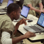 La Universidad de Columbia está enseñando programación en Python a ex prisioneros para ayudarlos a conseguir trabajo