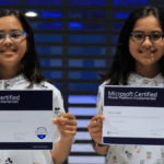 Dos hermanas gemelas se han convertido en las profesionales más jóvenes al ser certificadas por Microsoft