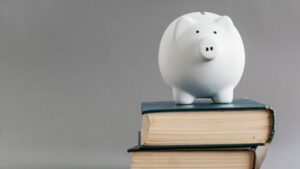 Lee más sobre el artículo Descubre las Claves para Dominar tus Finanzas y Prosperar Económicamente con este Curso Gratis de Educación Financiera en Udemy