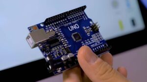 Lee más sobre el artículo Aprende Arduino desde cero con este curso 100% gratuito