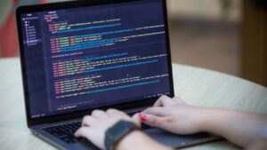 Lee más sobre el artículo ¿Quieres ser programador? Comienza con este curso gratuito