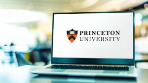 Lee más sobre el artículo Universidad de Princeton ofrece Cursos en línea Gratis