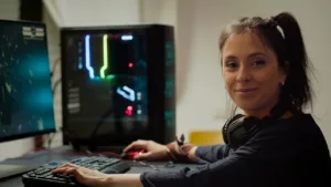 Lee más sobre el artículo Aprender a programar desde cero jugando: Curso gratuito para novatos